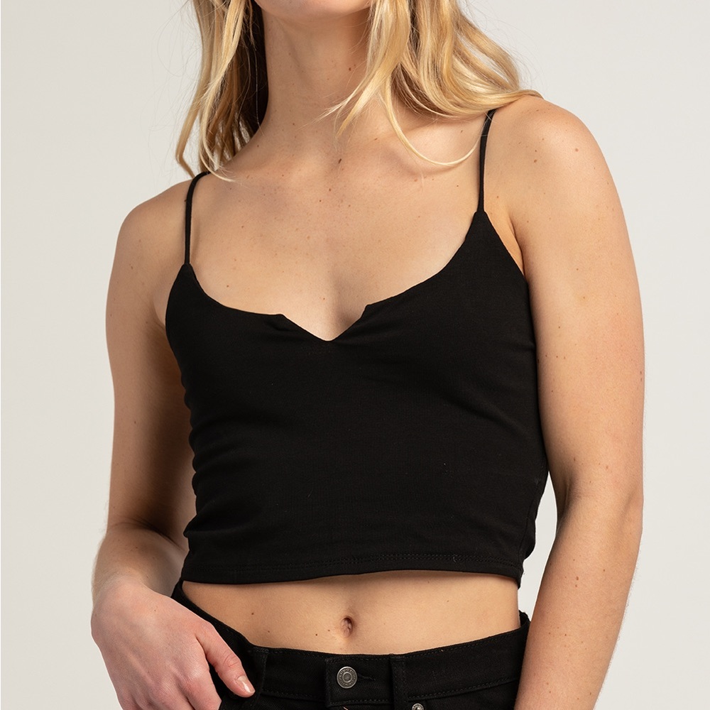 HEART & HIPS Womens Split Neck Cami M